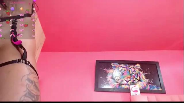 Image 4 of sofia_gold_ Stream on Chaturbate on 1 month ago
