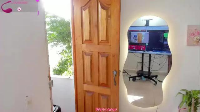 Image 6 of sofia_gold_ Stream on Chaturbate on 1 month ago