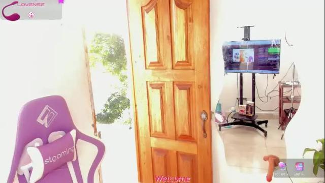 Image 7 of sofia_gold_ Stream on Chaturbate on 13 days ago