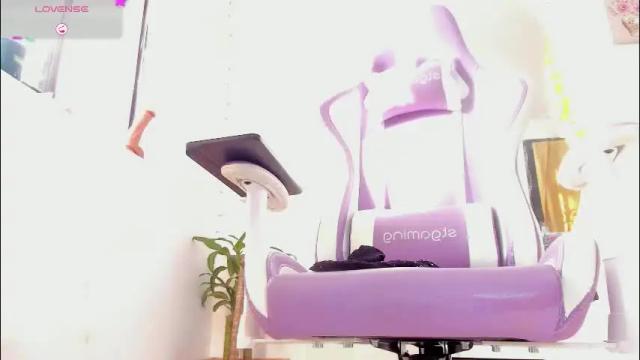 Image 3 of sofia_gold_ Stream on Chaturbate on 2 months ago