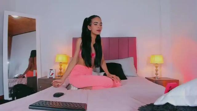 Image 3 of sofia_guzman_x Stream on Chaturbate on 21 months ago