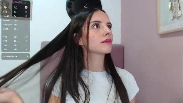 Image 10 of sofia_her Stream on Chaturbate on 27 days ago