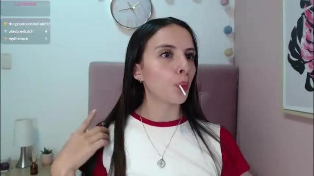 Image 11 of sofia_her Stream on Chaturbate on 4 months ago