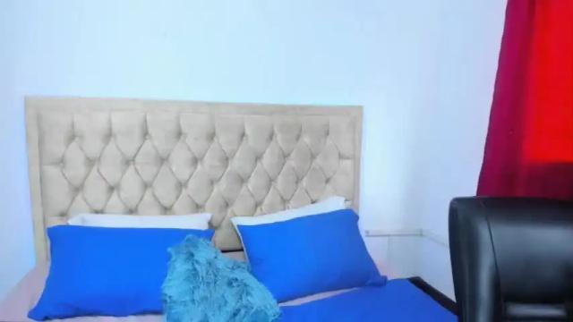 Image 12 of sofia_hottt_ Stream on Chaturbate on 13 months ago