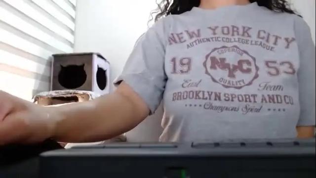 Image 2 of sofia_justhat_1 Stream on Chaturbate on 3 months ago