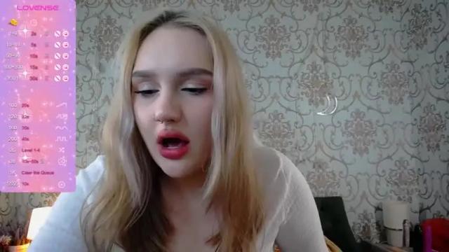 Image 11 of sofia_lovelyc Stream on Chaturbate on 16 months ago
