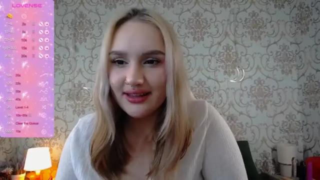 Image 6 of sofia_lovelyc Stream on Chaturbate on 16 months ago