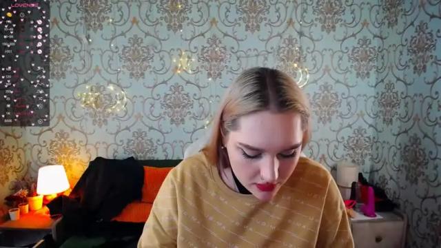 Image 7 of sofia_lovelyc Stream on Chaturbate on 16 months ago