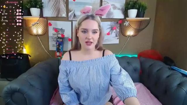 Image 7 of sofia_lovelyc Stream on Chaturbate on 15 months ago