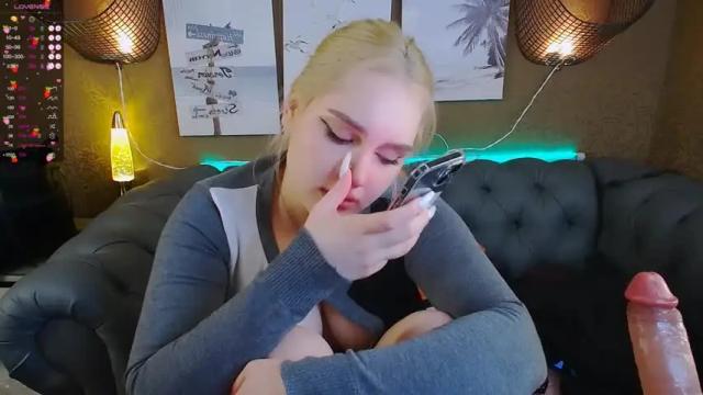 Image 10 of sofia_lovelyc Stream on Chaturbate on 13 months ago