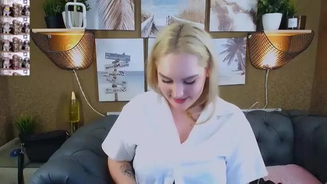 Image 10 of sofia_lovelyc Stream on Chaturbate on 13 months ago