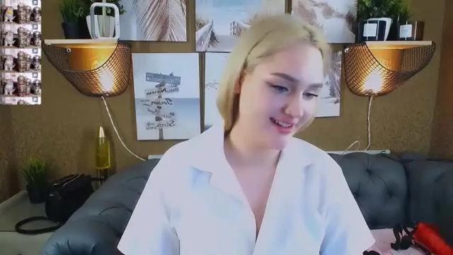 Image 12 of sofia_lovelyc Stream on Chaturbate on 13 months ago