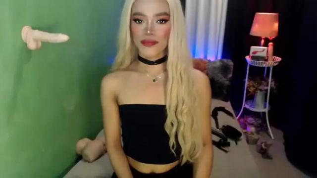 Image 8 of sofia_marie102599 Stream on Chaturbate on 14 months ago