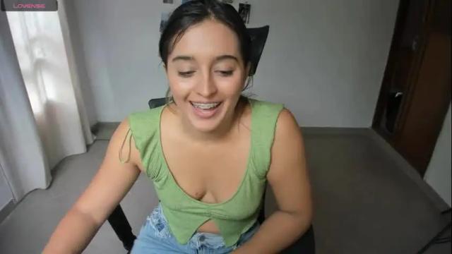 Image 7 of sofia_new Stream on Chaturbate on 1 month ago