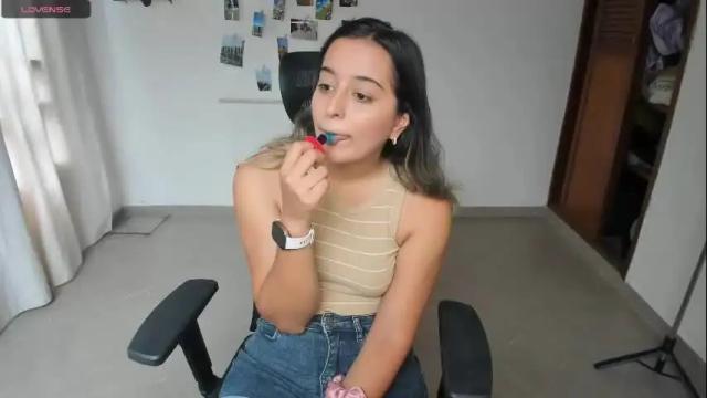 Image 4 of sofia_new Stream on Chaturbate on 26 days ago