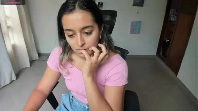 Image 4 of sofia_new Stream on Chaturbate on 14 days ago