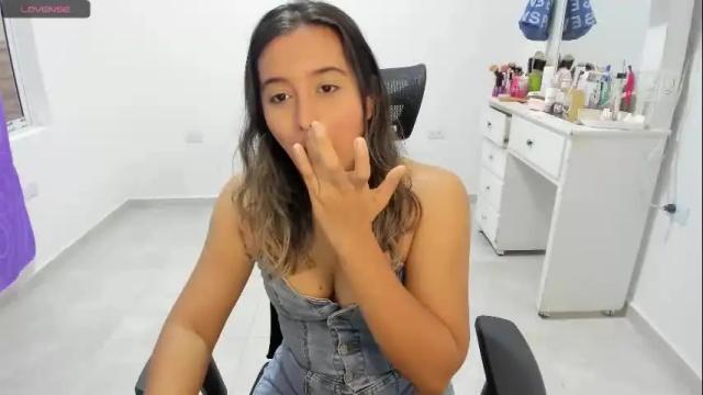 Image 2 of sofia_new Stream on Chaturbate on 3 months ago