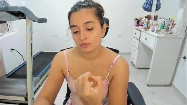 Image 2 of sofia_new Stream on Chaturbate on 1 month ago