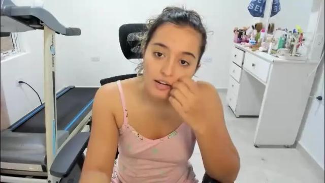 Image 6 of sofia_new Stream on Chaturbate on 1 month ago