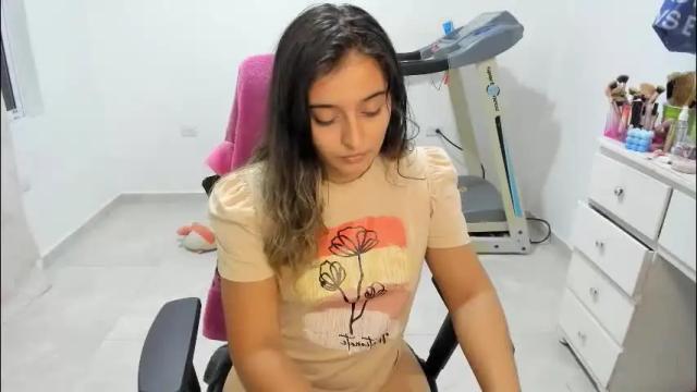 Image 10 of sofia_new Stream on Chaturbate on 27 days ago