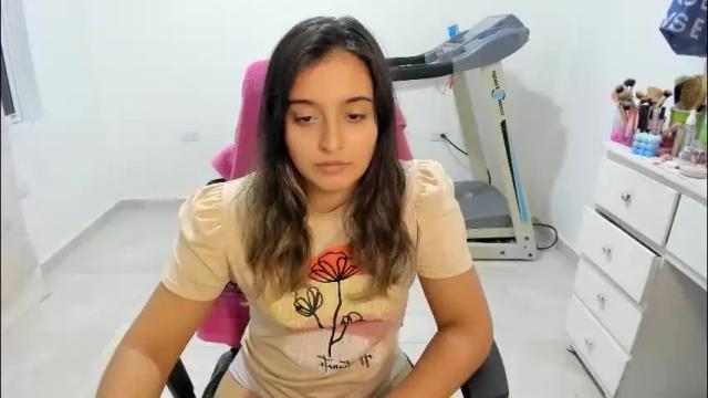 Image 2 of sofia_new Stream on Chaturbate on 27 days ago