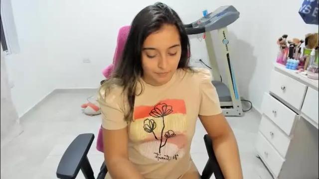 Image 6 of sofia_new Stream on Chaturbate on 27 days ago