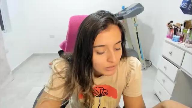 Image 7 of sofia_new Stream on Chaturbate on 27 days ago