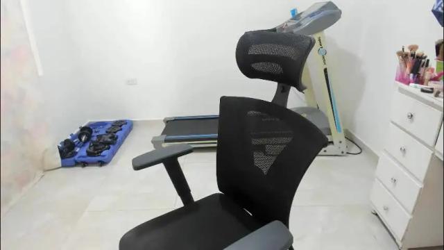 Image 4 of sofia_new Stream on Chaturbate on 3 months ago