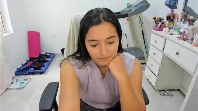Image 2 of sofia_new Stream on Chaturbate on 2 days ago