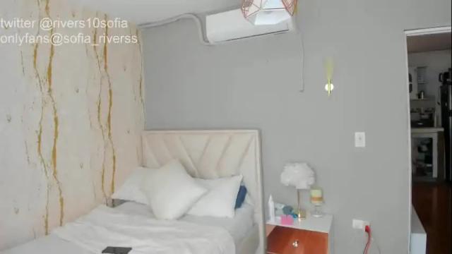 Image 12 of sofia_rivers_ Stream on Chaturbate on 25 days ago