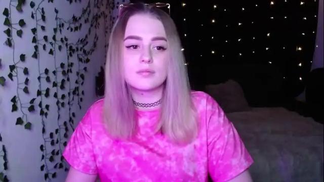 Image 6 of sofia_rosemary Stream on Chaturbate on 6 months ago