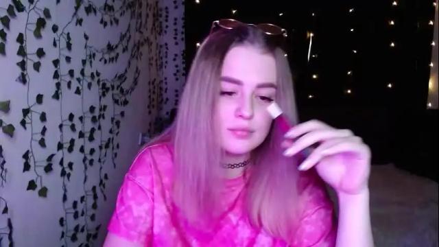 Image 4 of sofia_rosemary Stream on Chaturbate on 5 months ago