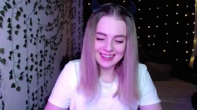 Image 2 of sofia_rosemary Stream on Chaturbate on 5 months ago
