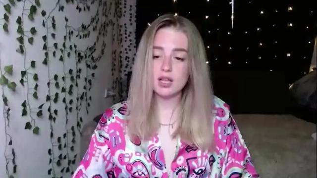 Image 10 of sofia_rosemary Stream on Chaturbate on 4 months ago