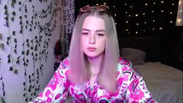 Image 2 of sofia_rosemary Stream on Chaturbate on 4 months ago