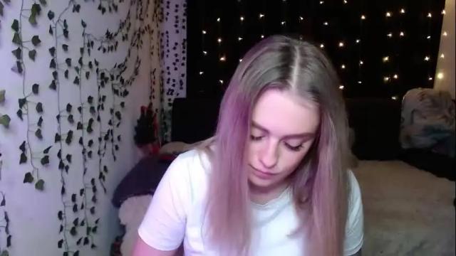Image 3 of sofia_rosemary Stream on Chaturbate on 4 months ago