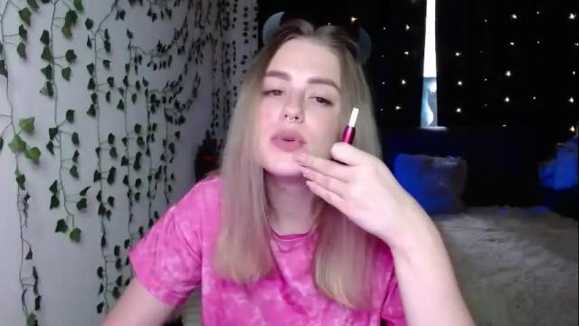 Image 2 of sofia_rosemary Stream on Chaturbate on 4 months ago
