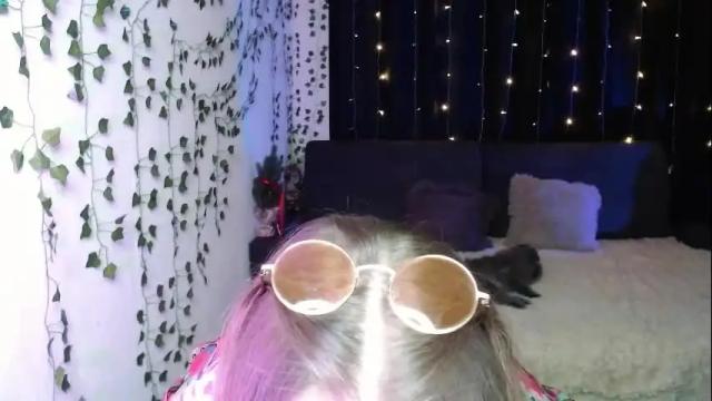 Image 4 of sofia_rosemary Stream on Chaturbate on 4 months ago