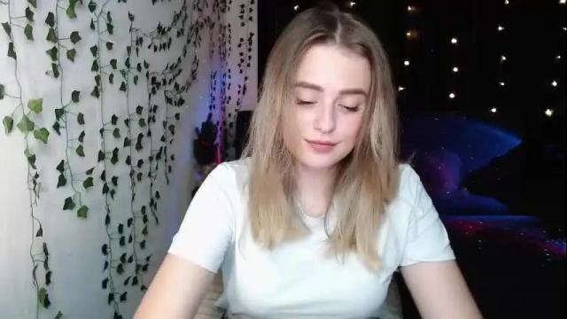 Image 12 of sofia_rosemary Stream on Chaturbate on 3 months ago