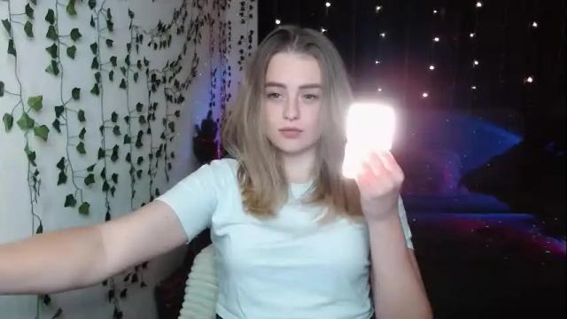 Image 3 of sofia_rosemary Stream on Chaturbate on 3 months ago