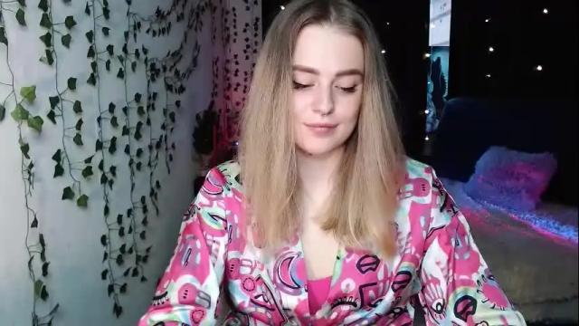 Image 2 of sofia_rosemary Stream on Chaturbate on 3 months ago