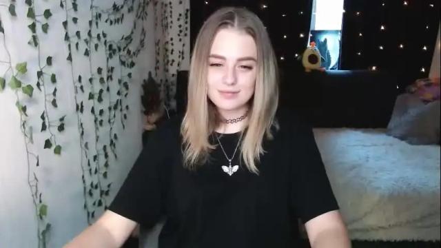 Image 10 of sofia_rosemary Stream on Chaturbate on 3 months ago