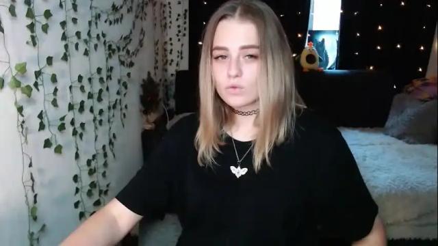 Image 2 of sofia_rosemary Stream on Chaturbate on 3 months ago