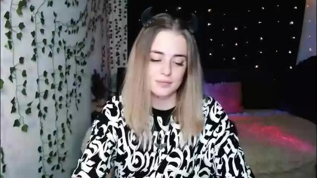 Image 10 of sofia_rosemary Stream on Chaturbate on 3 months ago