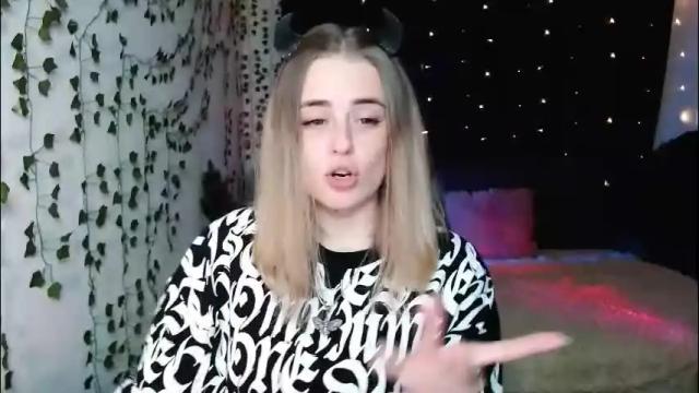 Image 2 of sofia_rosemary Stream on Chaturbate on 3 months ago