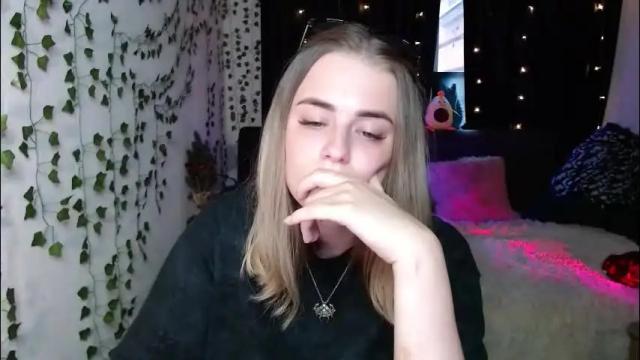 Image 10 of sofia_rosemary Stream on Chaturbate on 3 months ago