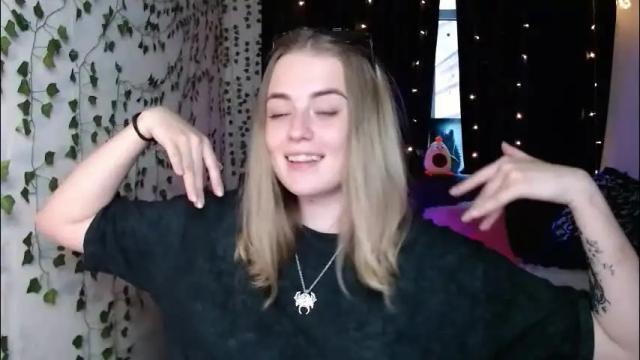 Image 2 of sofia_rosemary Stream on Chaturbate on 3 months ago