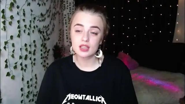 Image 2 of sofia_rosemary Stream on Chaturbate on 3 months ago