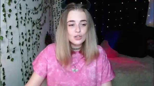 Image 3 of sofia_rosemary Stream on Chaturbate on 2 months ago