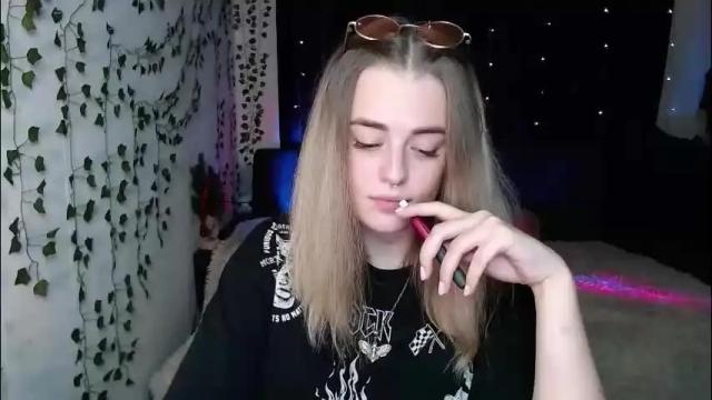 Image 4 of sofia_rosemary Stream on Chaturbate on 2 months ago